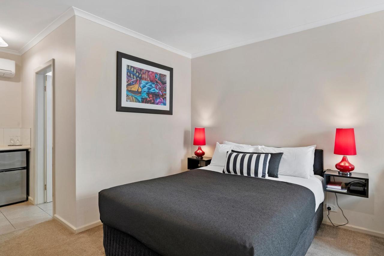 Avondel Motor Inn Benalla Bagian luar foto